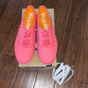 Keds Coral Shoe, size 7.5. NIB!